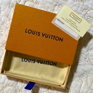 Authentic Small Louis Vuitton gift box, and dust cloth, perfect condition.